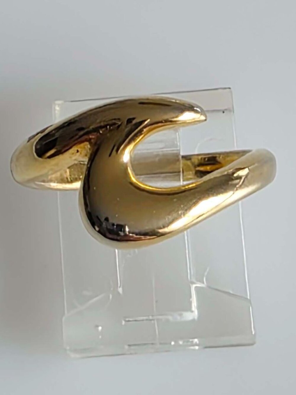 Vintage Curved Gold-Plated Signed M Ring